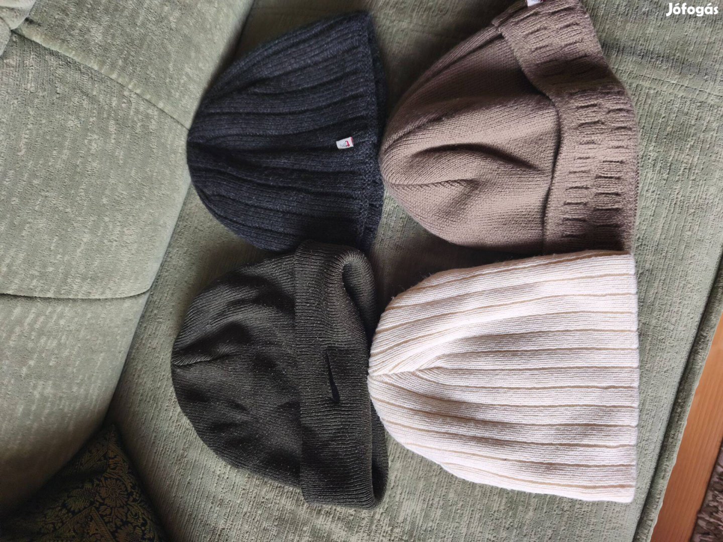 Téli, bélelt sakpacsomag eladó