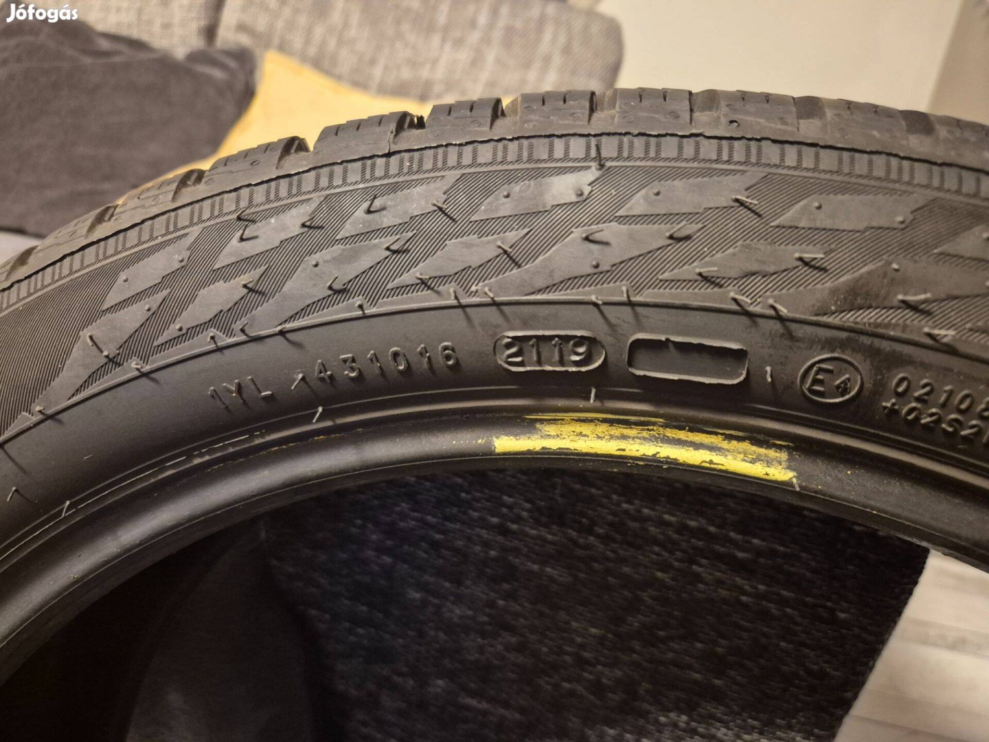 Téli autó gumi nokian tyres 195/55R20