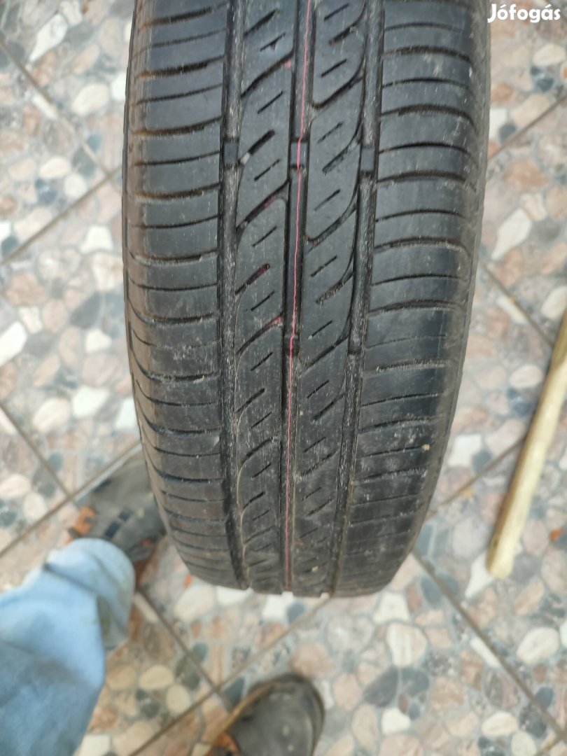 Téli és nyári gumiabroncs szett felnivel