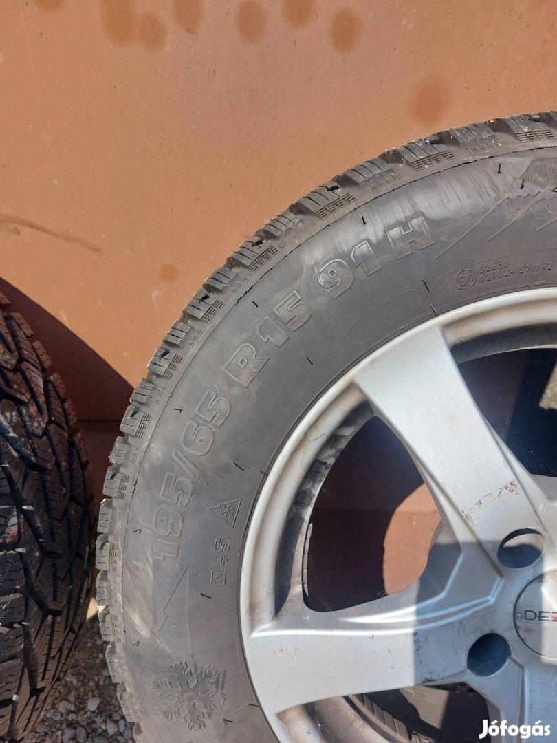 Téli garnitira elado!