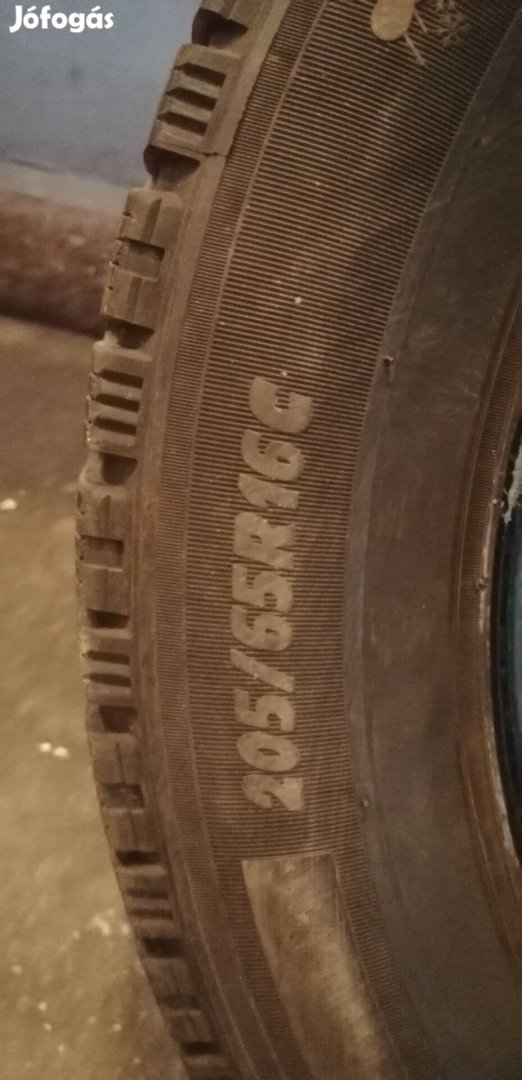 Téli gumi205/65 16c Michelin
