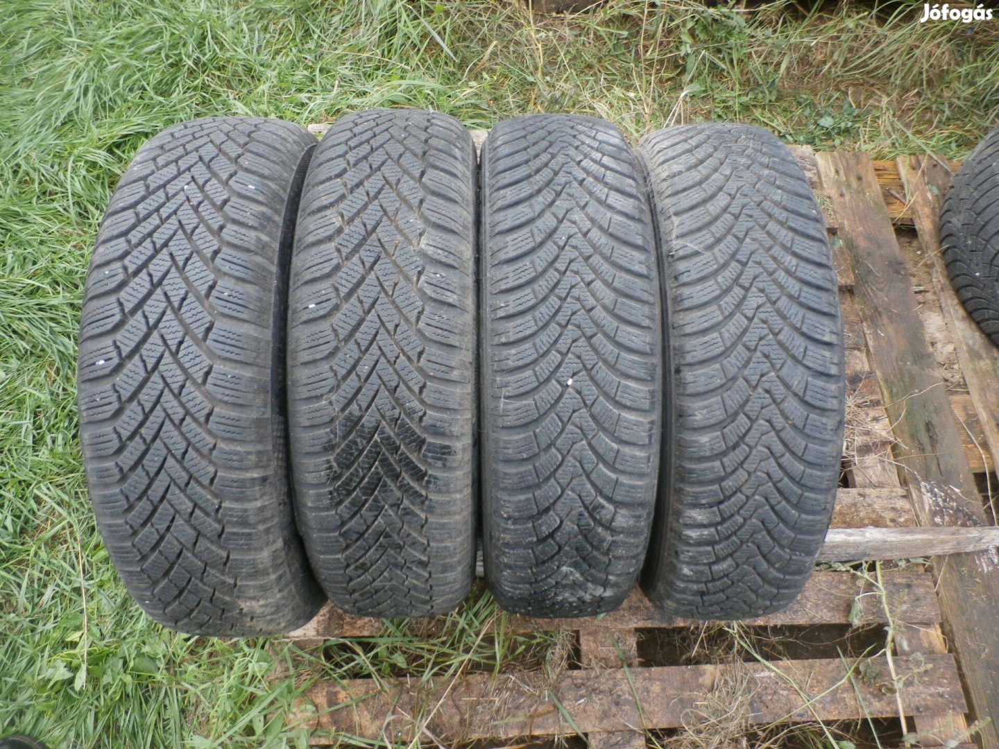 Téli gumi 165/65R15 eladó