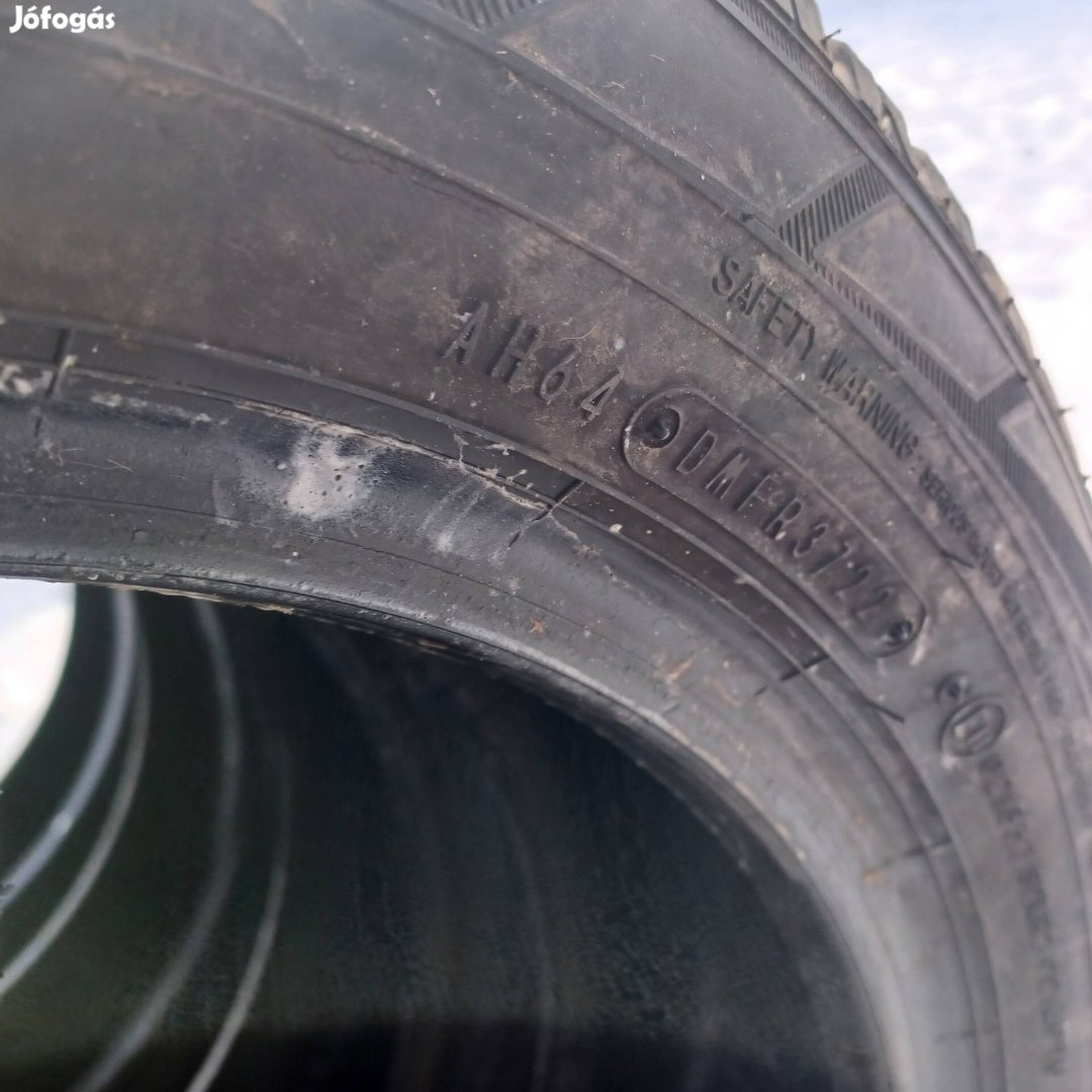 Téli gumi 165/65R15 eladó 