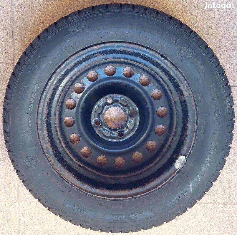 Téli gumi 175/65 R14 felnivel