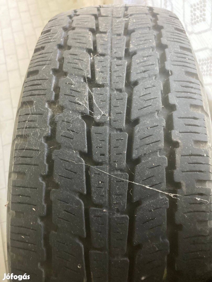 Téli gumi 215/65R16C (4db)