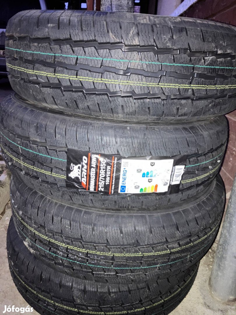 Téli gumi 215/70R15c új ár alatt , db ár