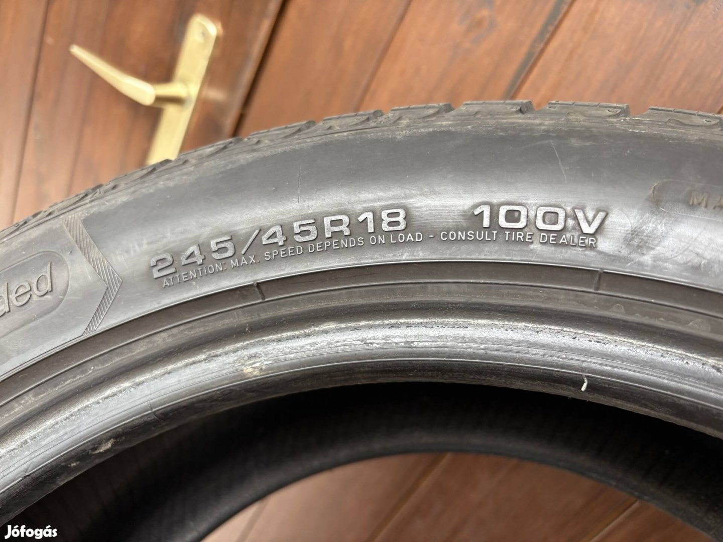 Téli gumi 245/45/18 (7 mm)