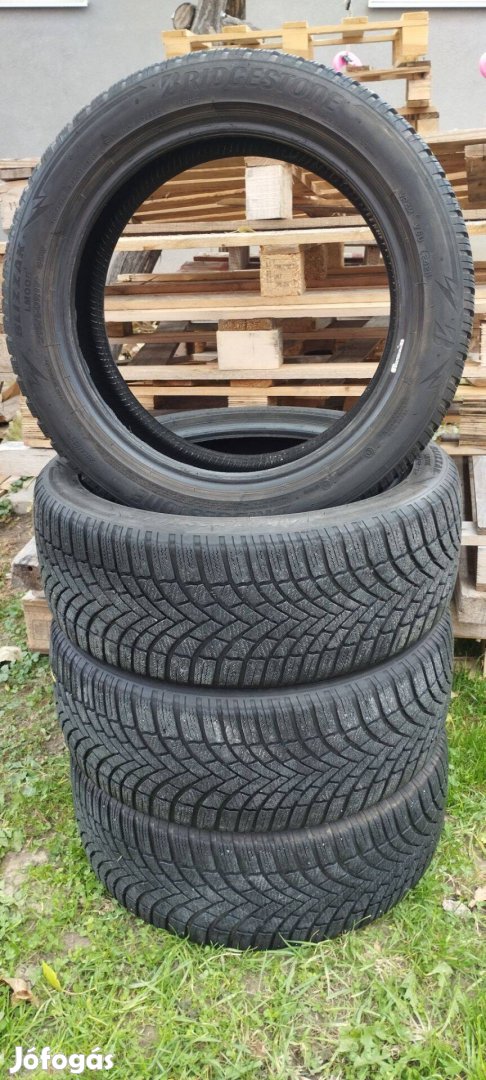 Téli gumi Bridgestone