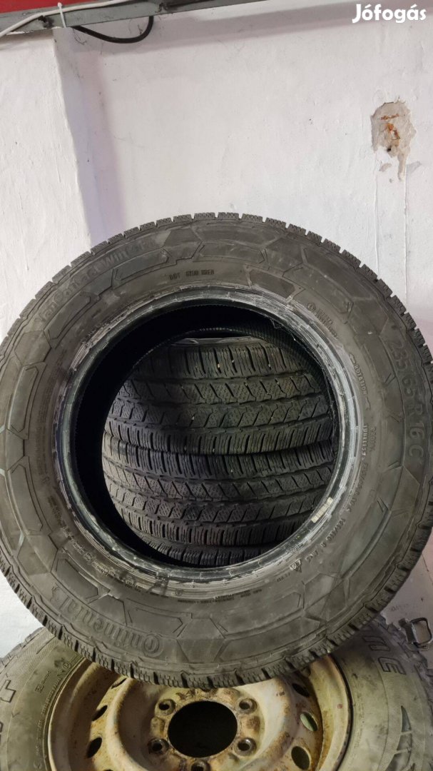 Téli gumi Continental 235/65 R16 C M+S 5mm profil