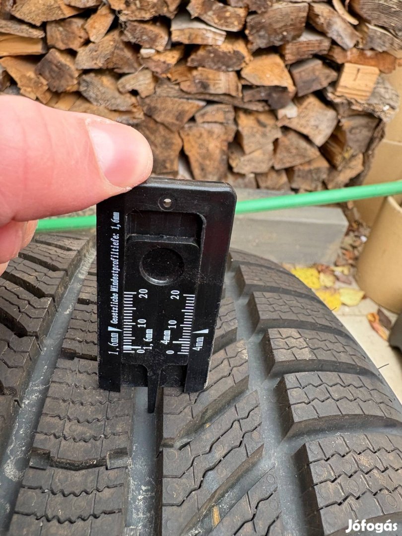 Téli gumi Continental 245/45 R18 V XL 2db új eladó!