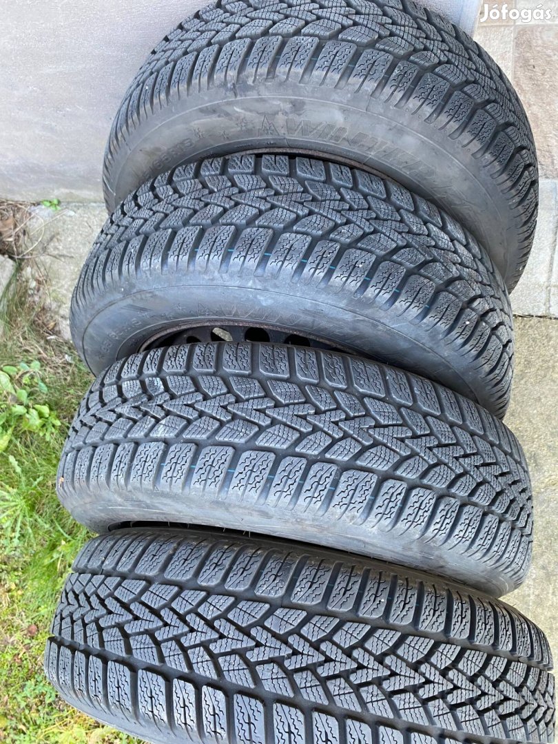 Téli gumi Dunlop Winter Response2 195/65 R15 91T lemezfelnin