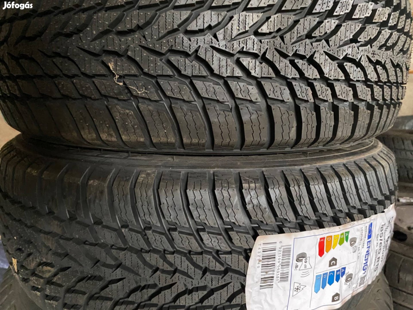 Téli gumi Nokian Snowproof 1 185/60 R15 88T XL