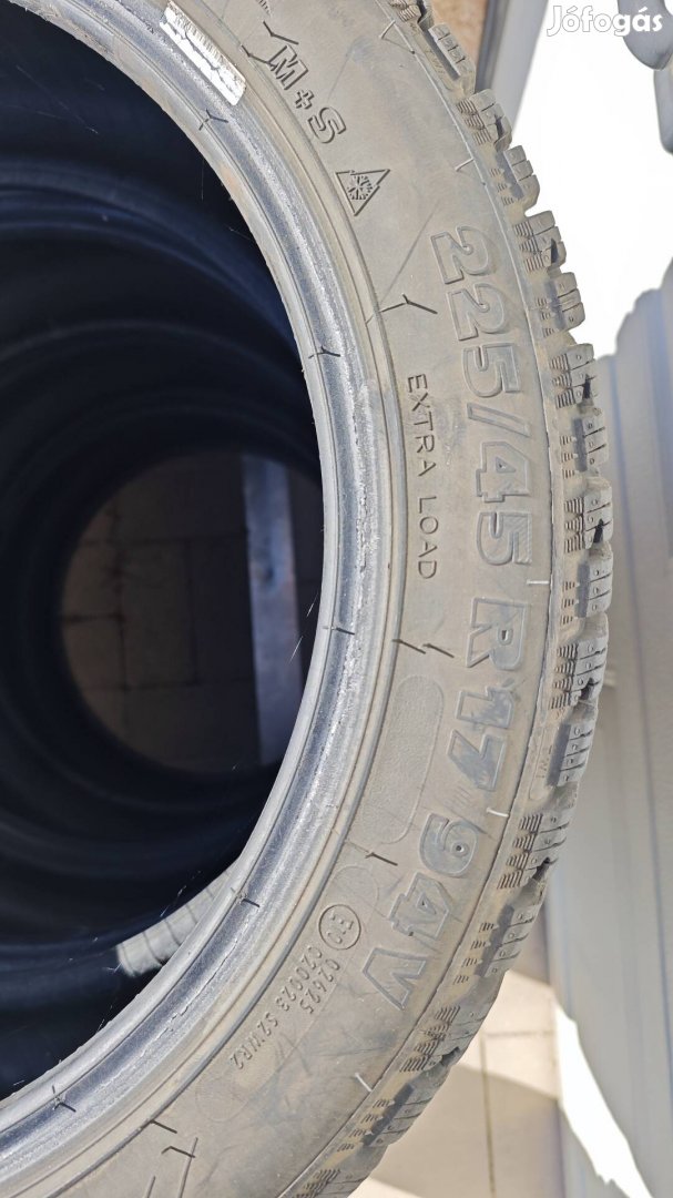 Téli gumi Taurus Winter 225/45R17 alig futott állapotban