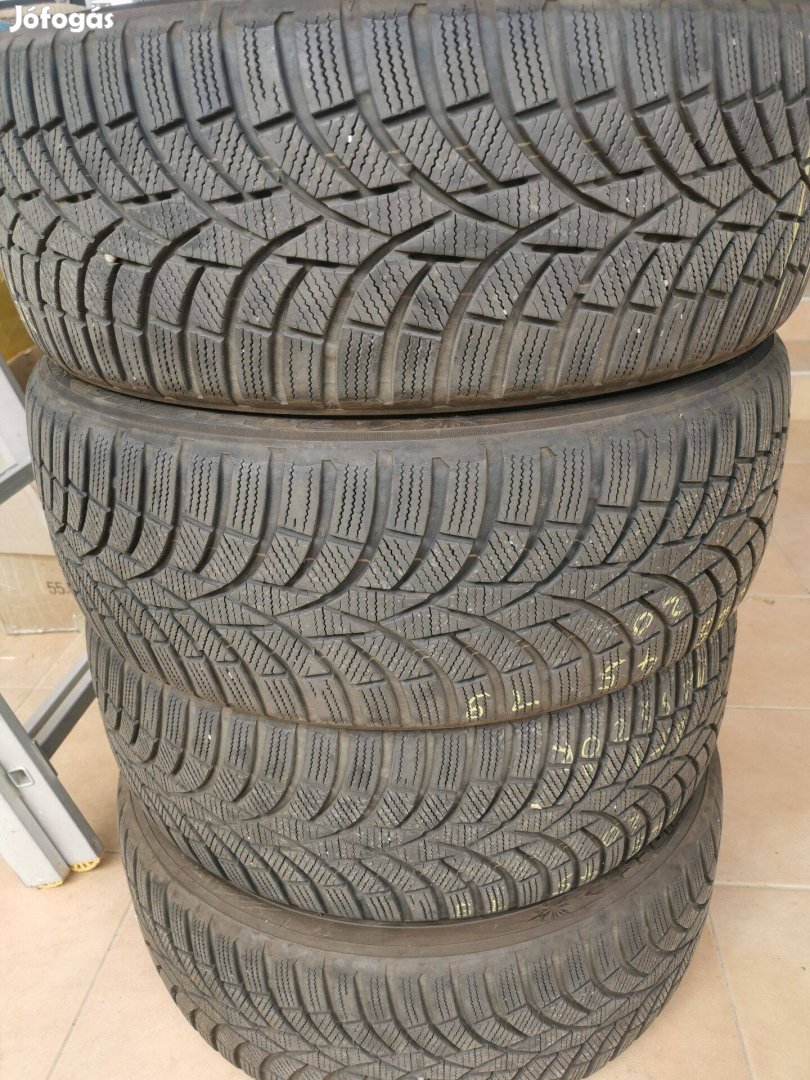 Téli gumi Toyo Observe 225/45 R19