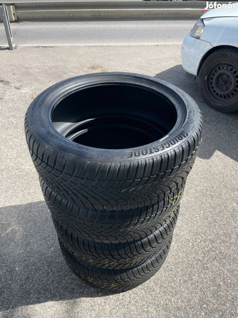 Téli gumi, defekttűrő - Bridgestone Blizzak LM005 RFT XL 225/45 R18 95