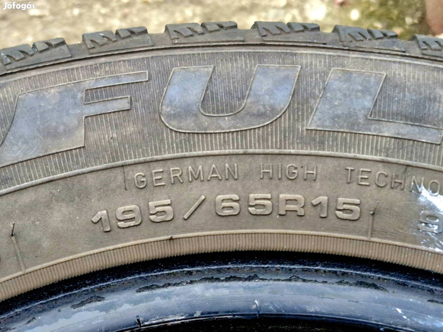 Téli gumi eladó.