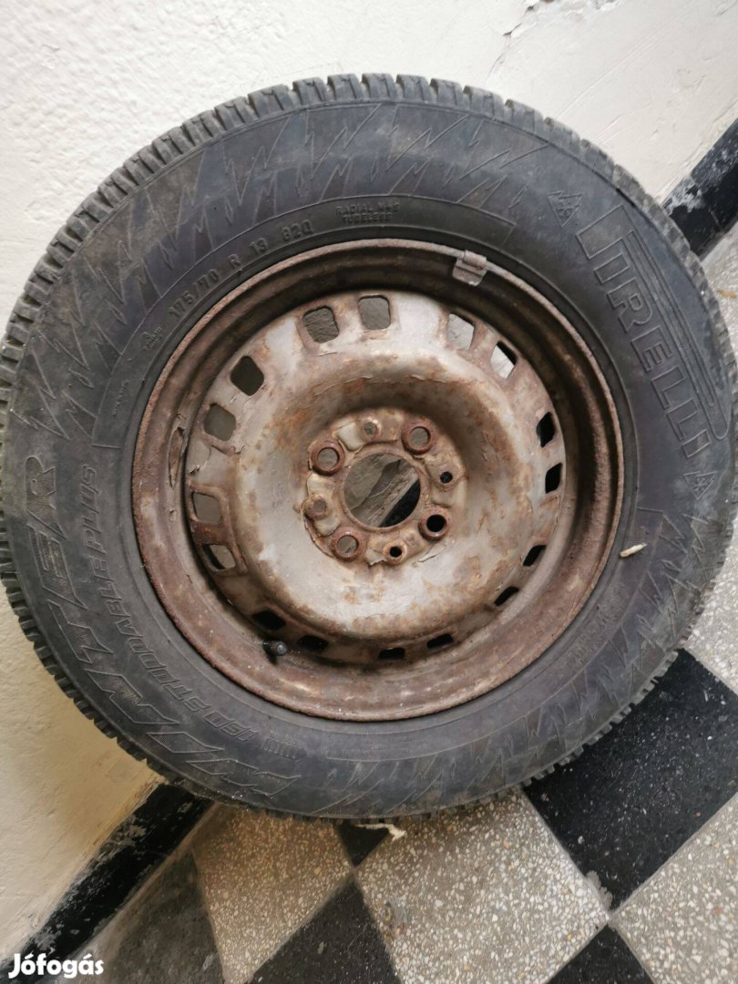 Téli gumi felnivel 2db