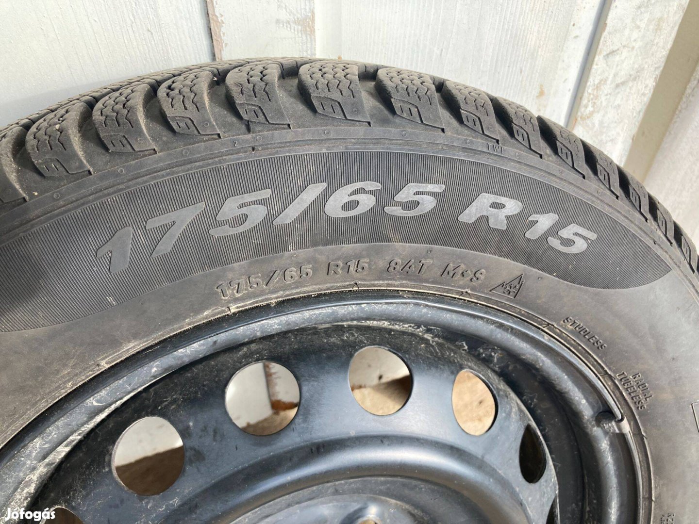 Téli gumi felnivel eladó-175/65R15
