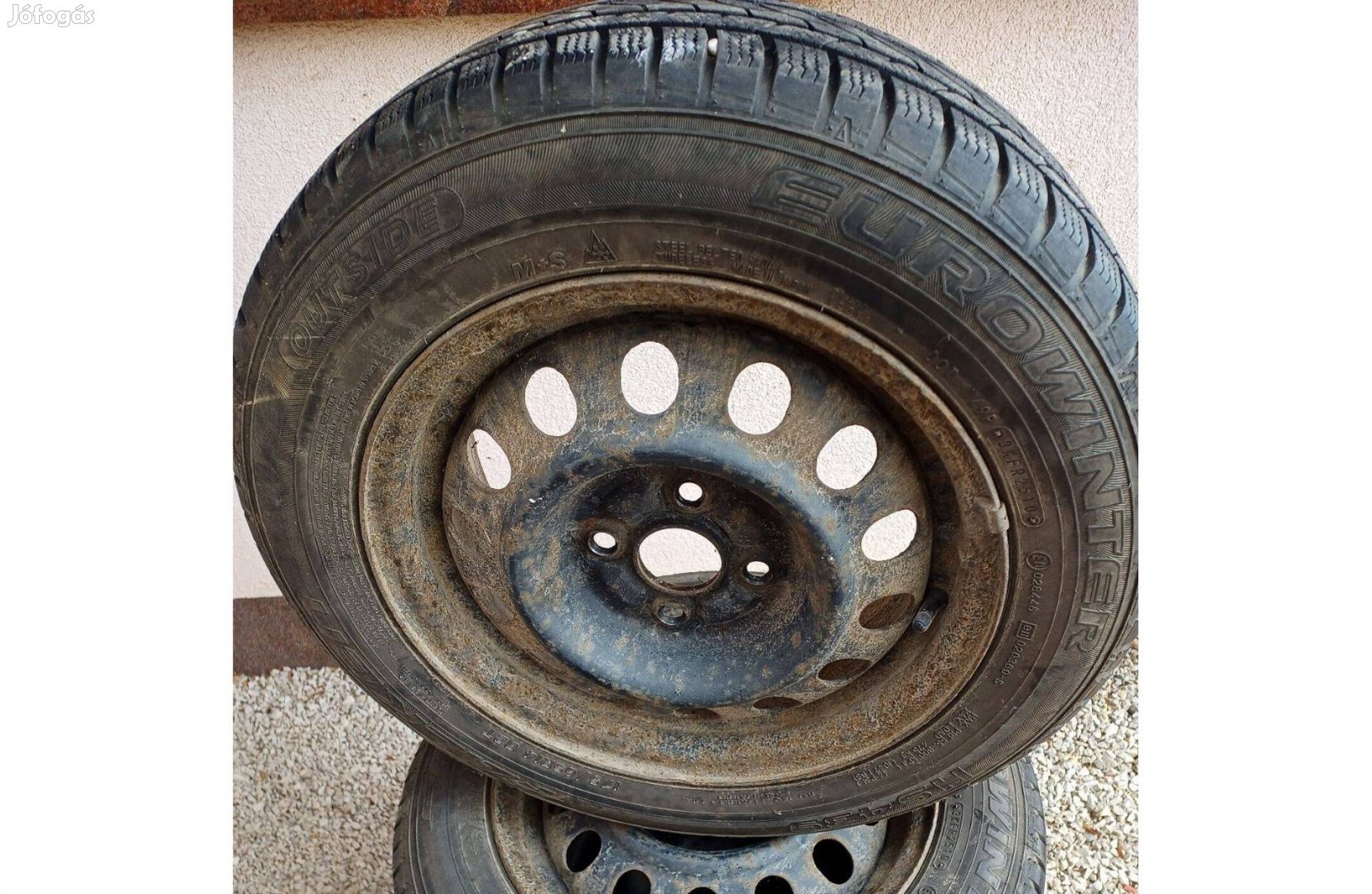 Téli gumi felnivel eladó