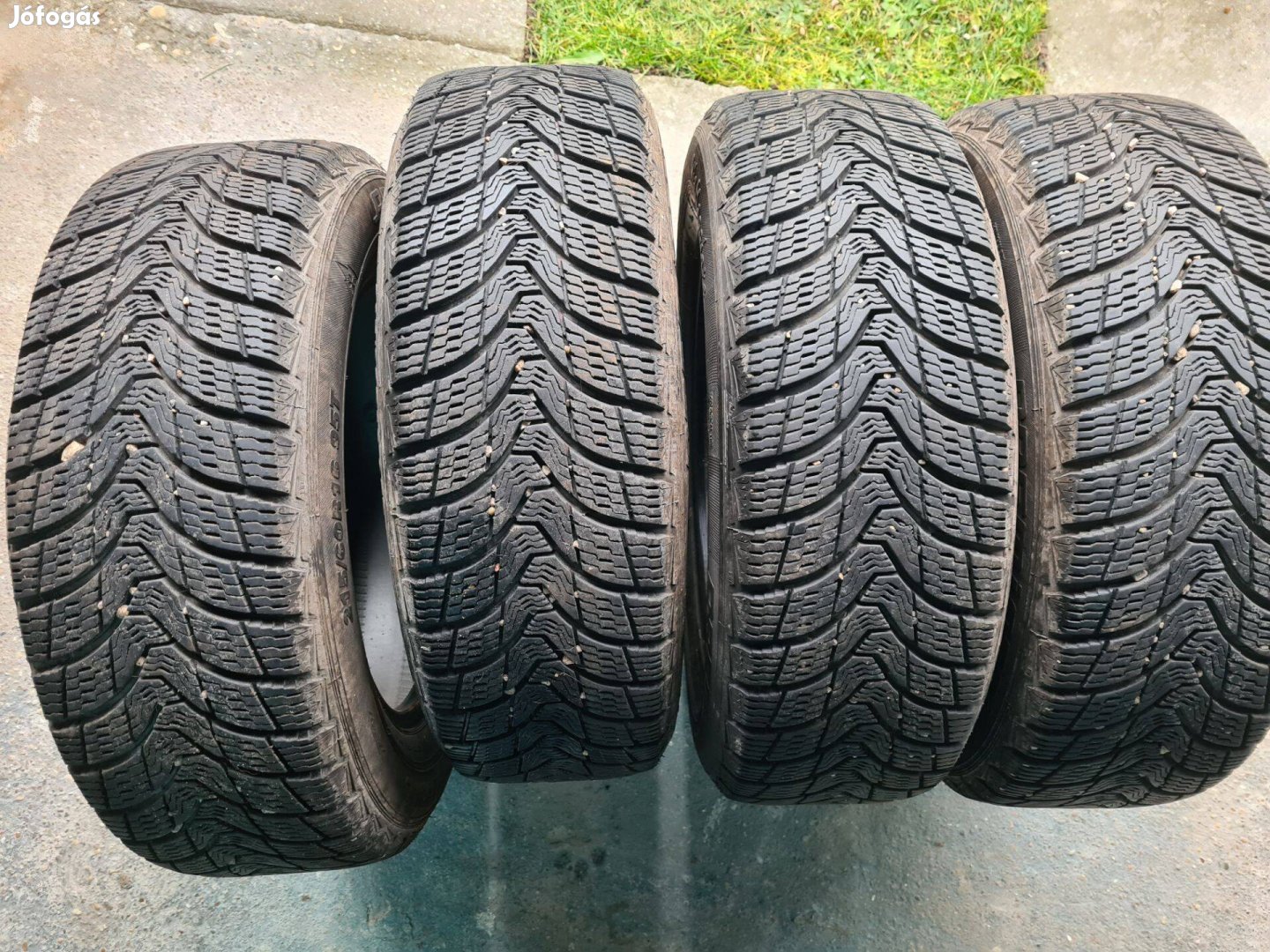 Téli gumi garnitúra 215/60 r16 használt