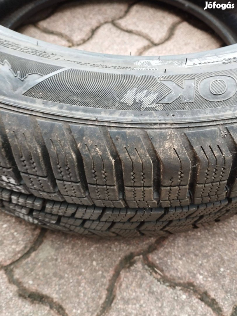 Téli gumi garnitúra Hankook Winter i*cept evo2 W320 205/55 R16