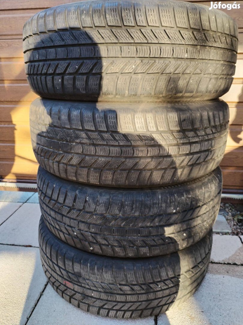 Téli gumi garnitura continental 235 55 18