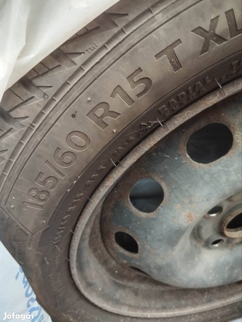 Téli gumi garnitúra eladó