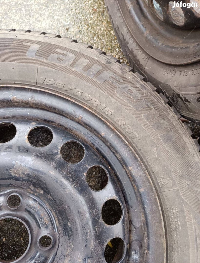 Téli gumi garnitúra felnivel