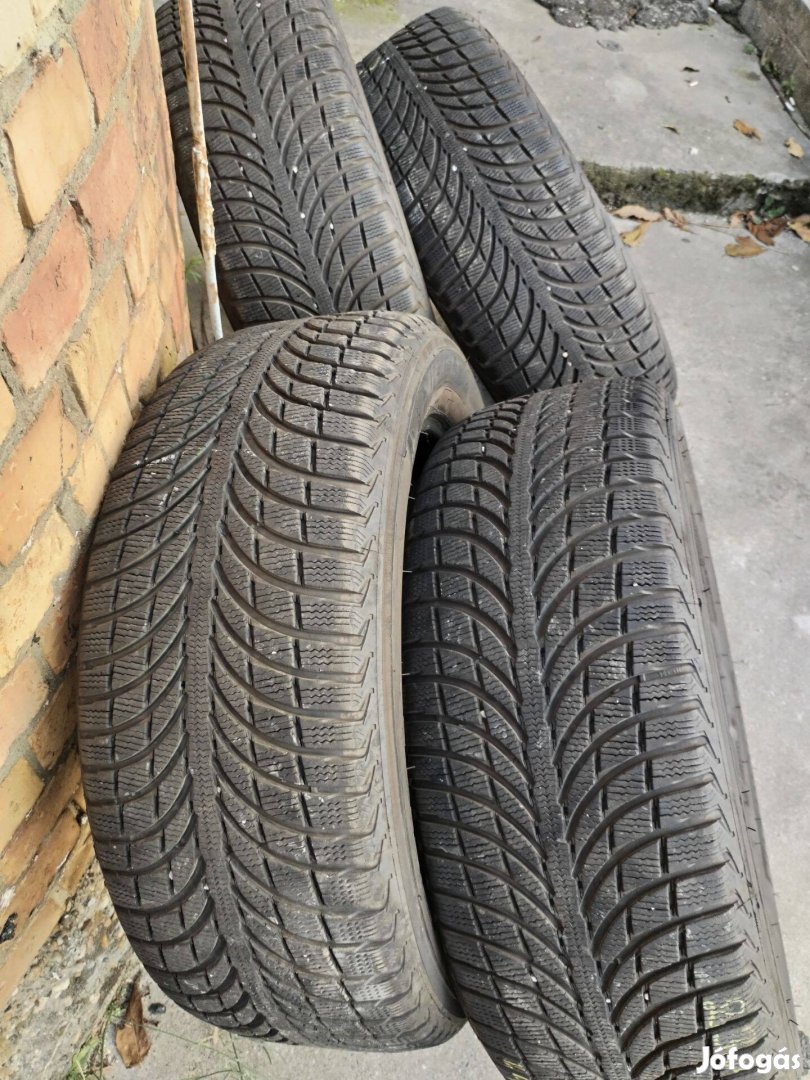 Téli gumi garnitura használt michelin 235 55 19 szép állapotú