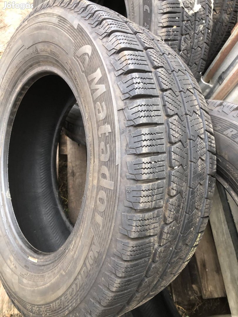 Téli gumi kisteherautó 235/65R16C