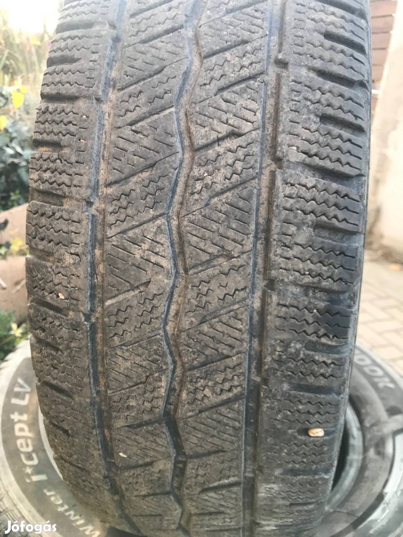 Téli gumi kisteherautóhoz 225/65 r16c