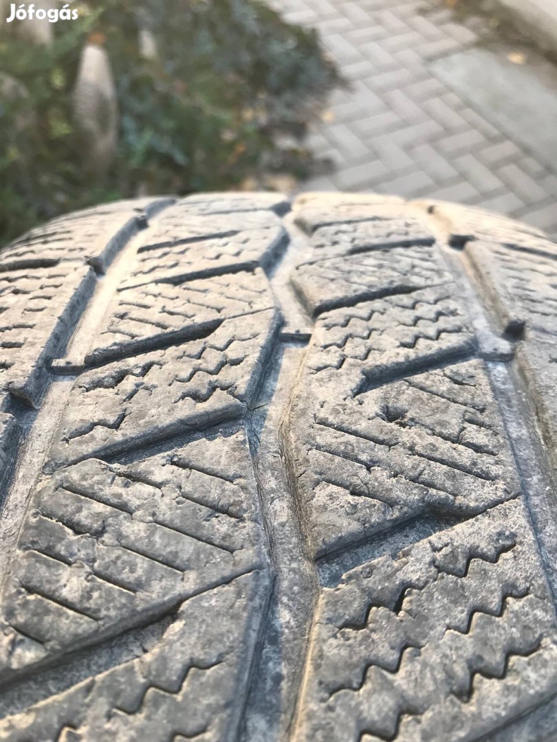 Téli gumi kisteherautóhoz 225/65 r16c