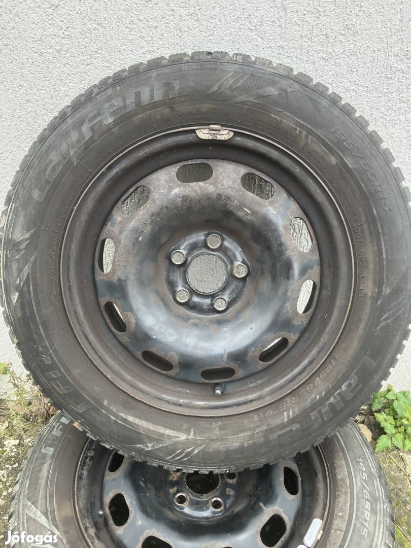 Téli gumi lemezfelnin