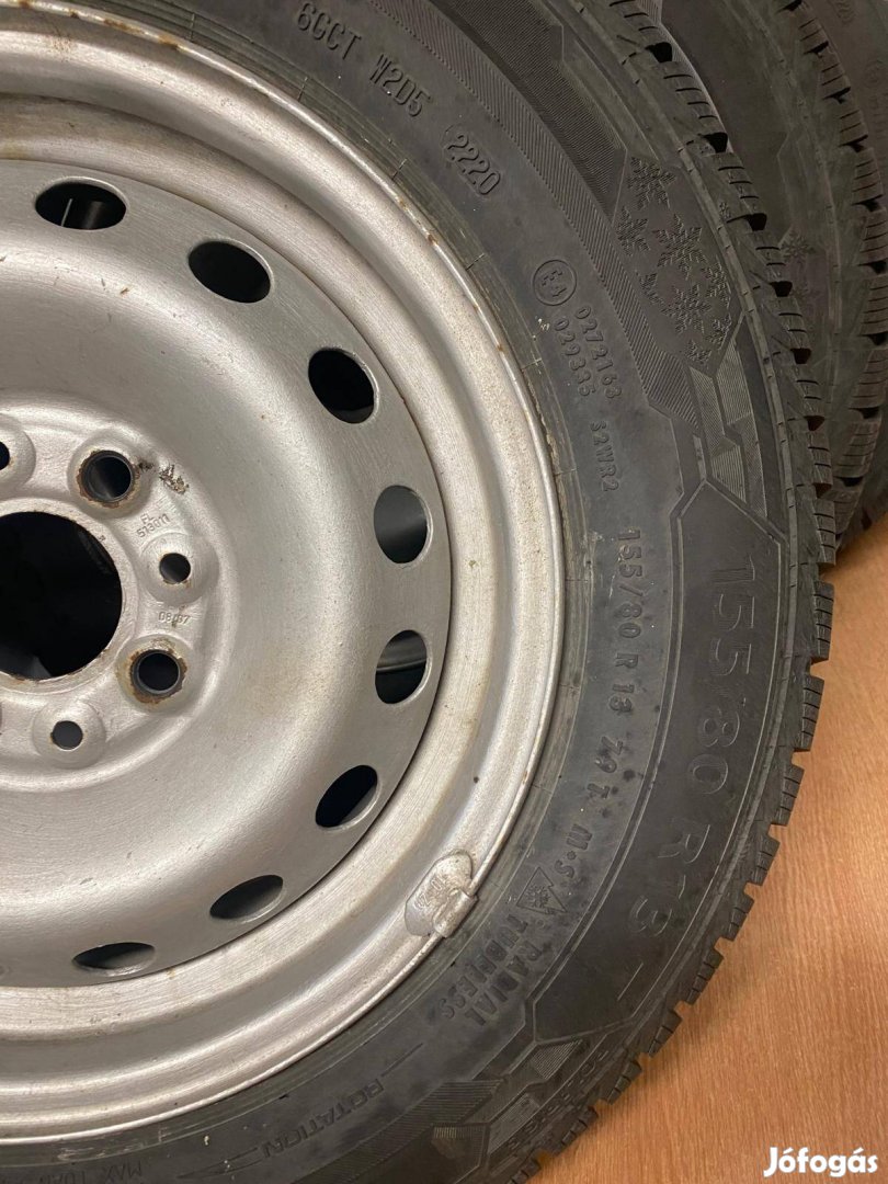 Téli gumi lemezfelnin Barum Polaris 4 db 155/80/R13