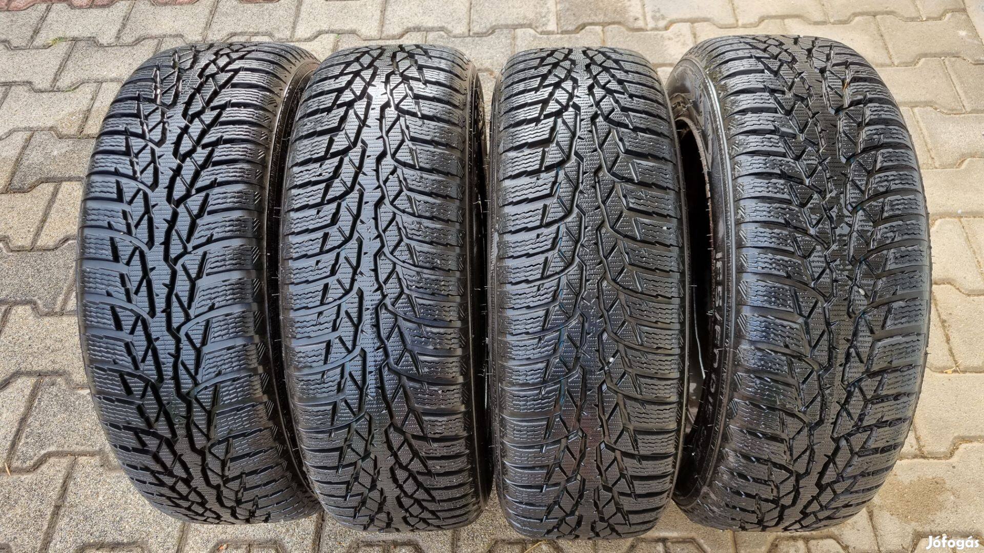 Téli gumi szerelve, 185/60 R15 (Clio III), Nokian