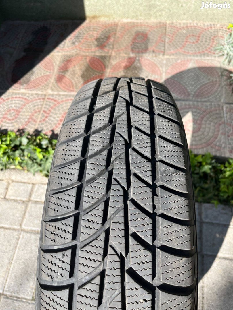 Téli gumi szett 175/65 R15 kitűnő állapotban