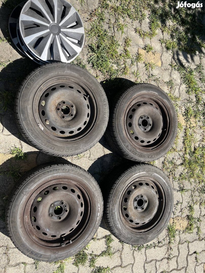 Téli gumi szett acél felnivel 195/60 R15