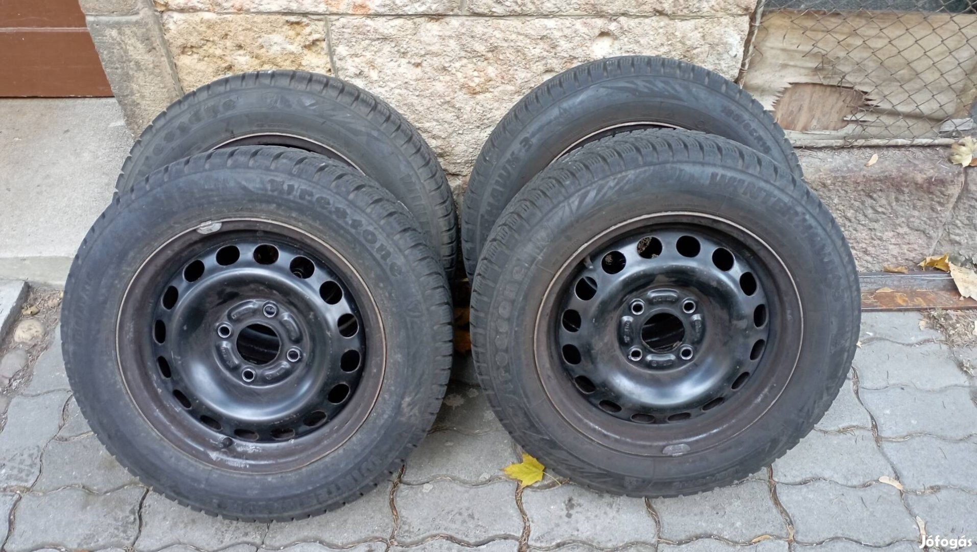Téli gumi szett felnivel Firestone Winterhawk 3 185/65 R15