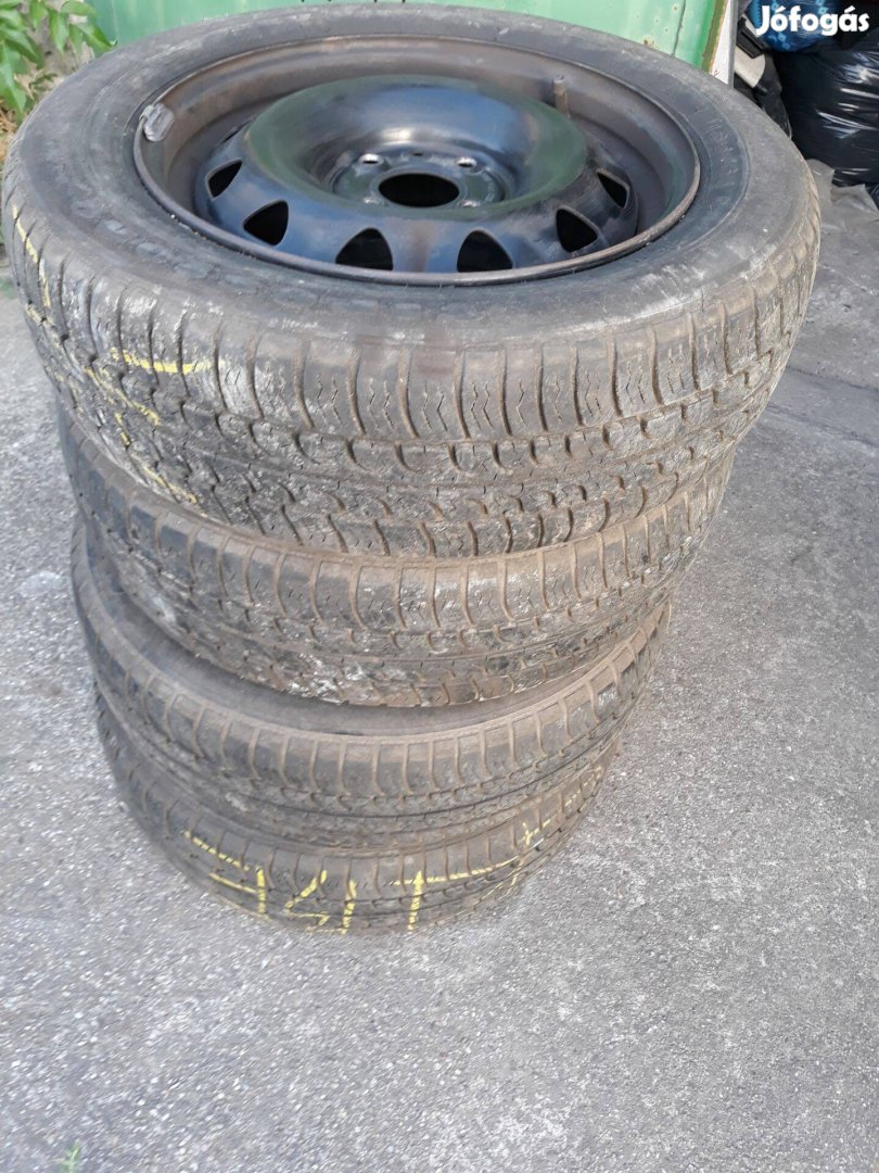 Téli gumi szett felnivel remek áron!