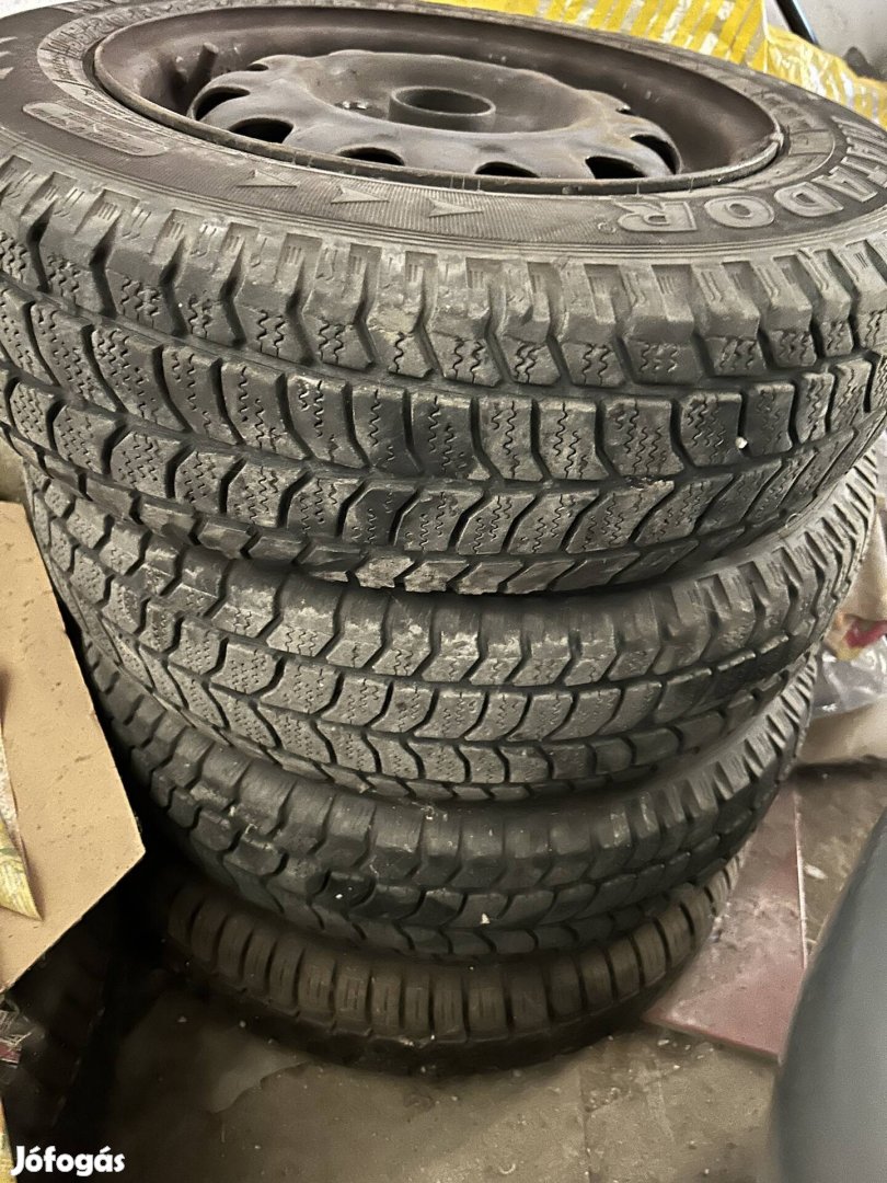 Téli gumiabroncs155/80 R 13"acélfelnivel