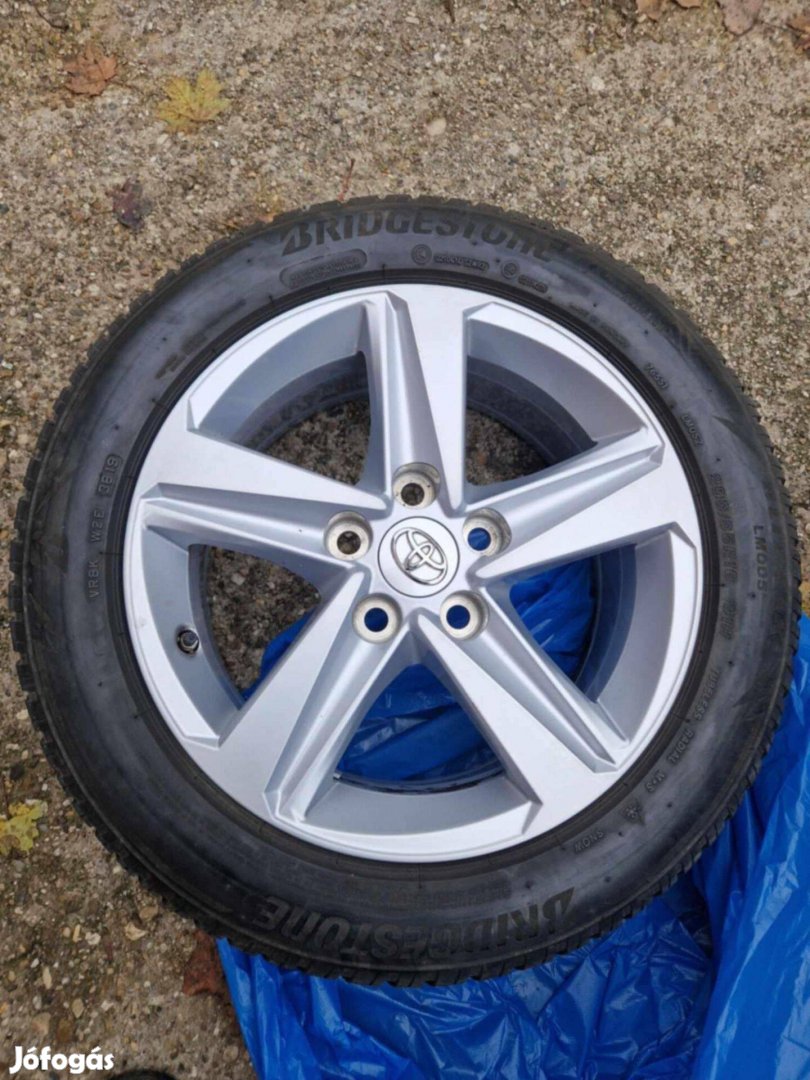 Téli gumiabroncs szett 205/55R16, Toyota alufelnikkel