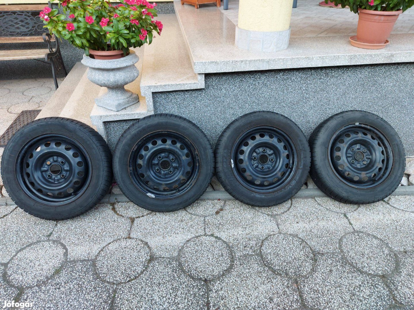 Téli gumik 155/65 4x100 lemezfelni garnitúra
