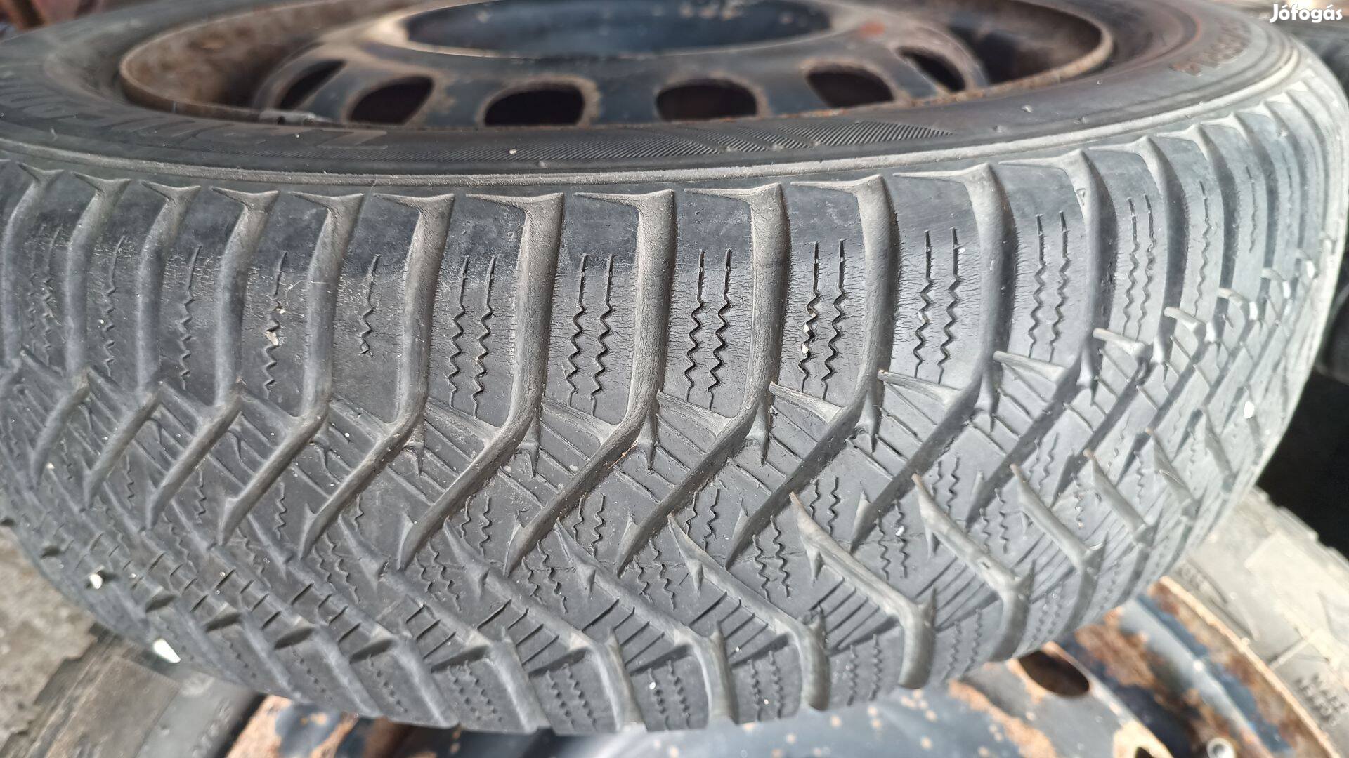 Téli gumik 155/65 4x100 lemezfelni garnitúra