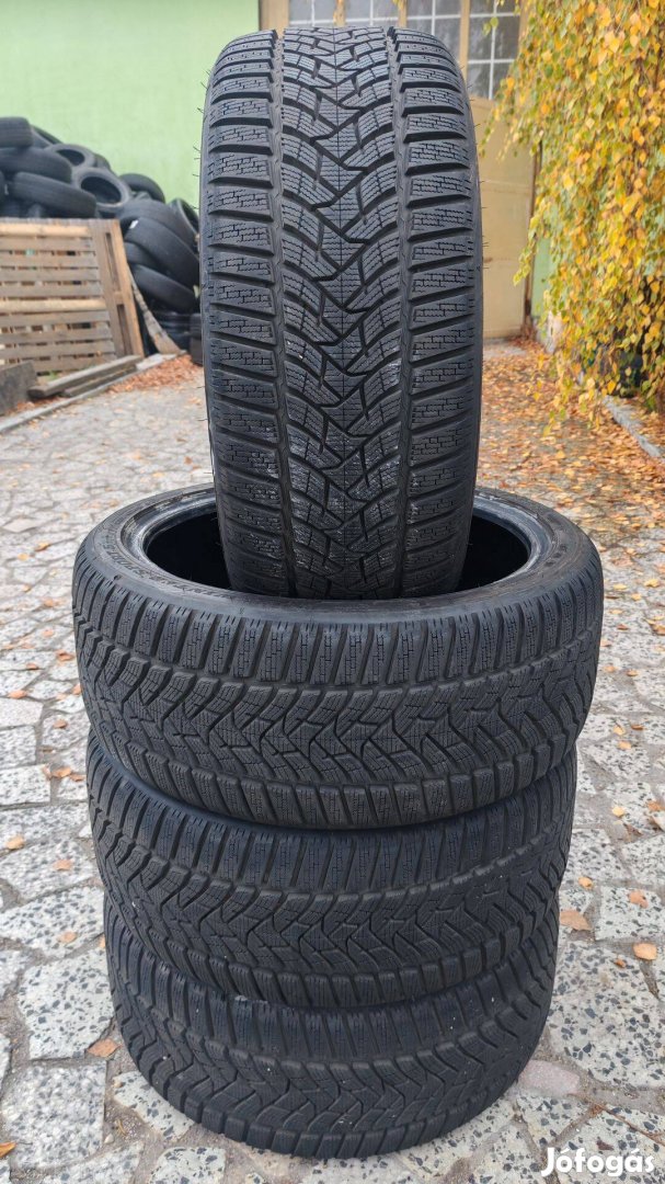 Téli gumik - 225/40 R18 - Dunlop