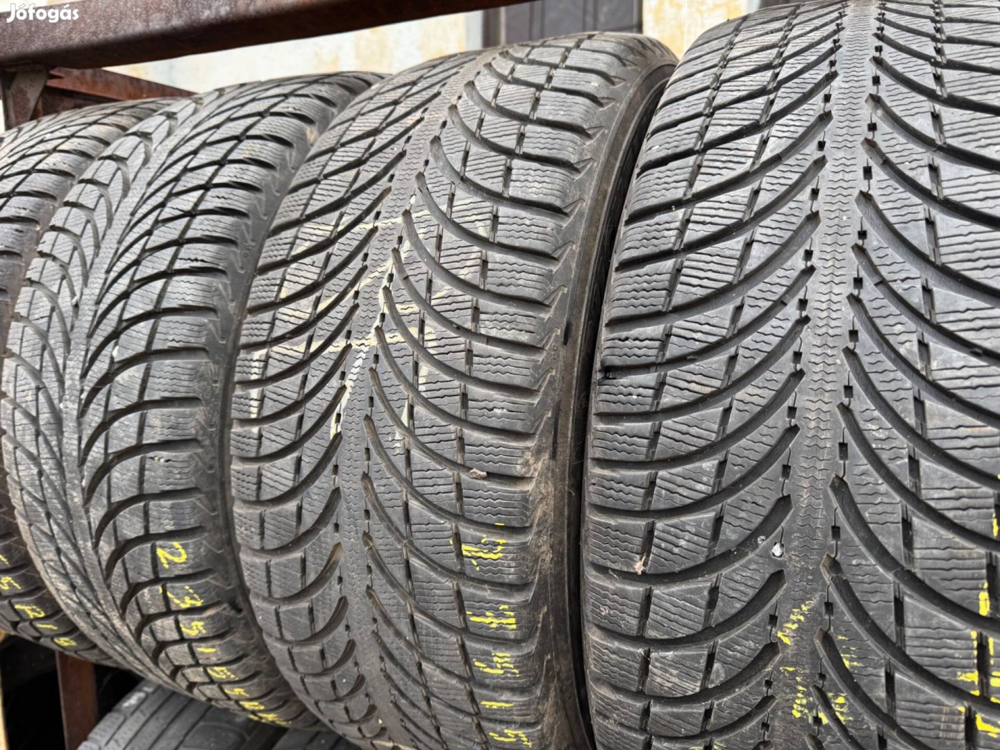 Téli használt 235/55 R 18 Michelin gumi