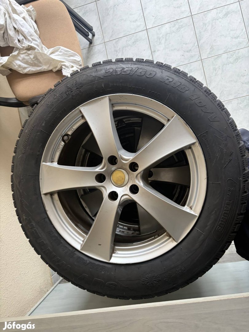 Téli kerék  új gumival 235/60/18