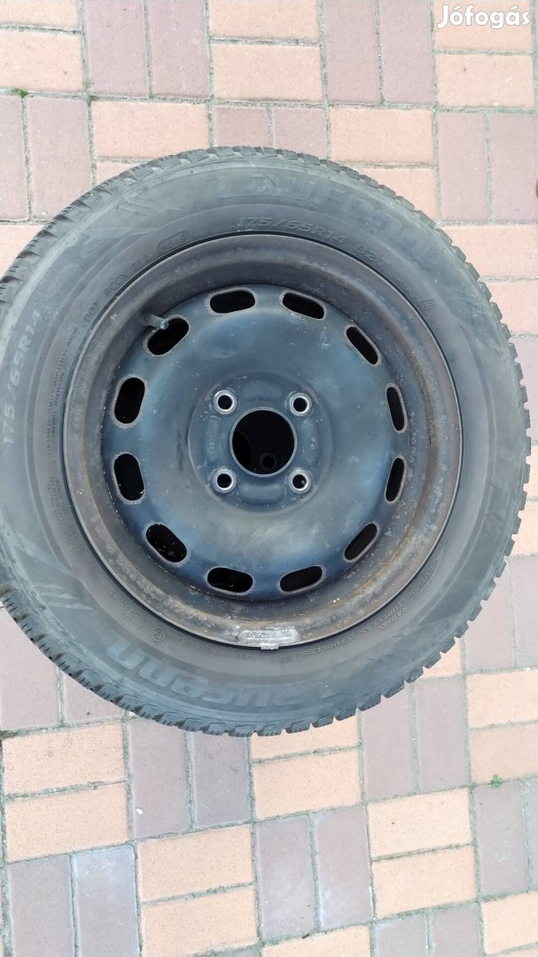 Téligumi 175/65R14 lemezfelnivel