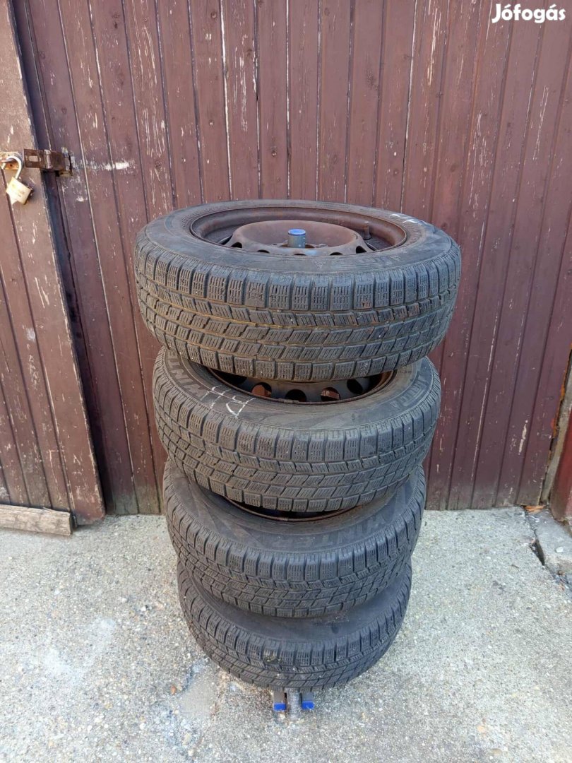 Téligumi 195/65R15 BMW E/46,E/36 lemezfelnin