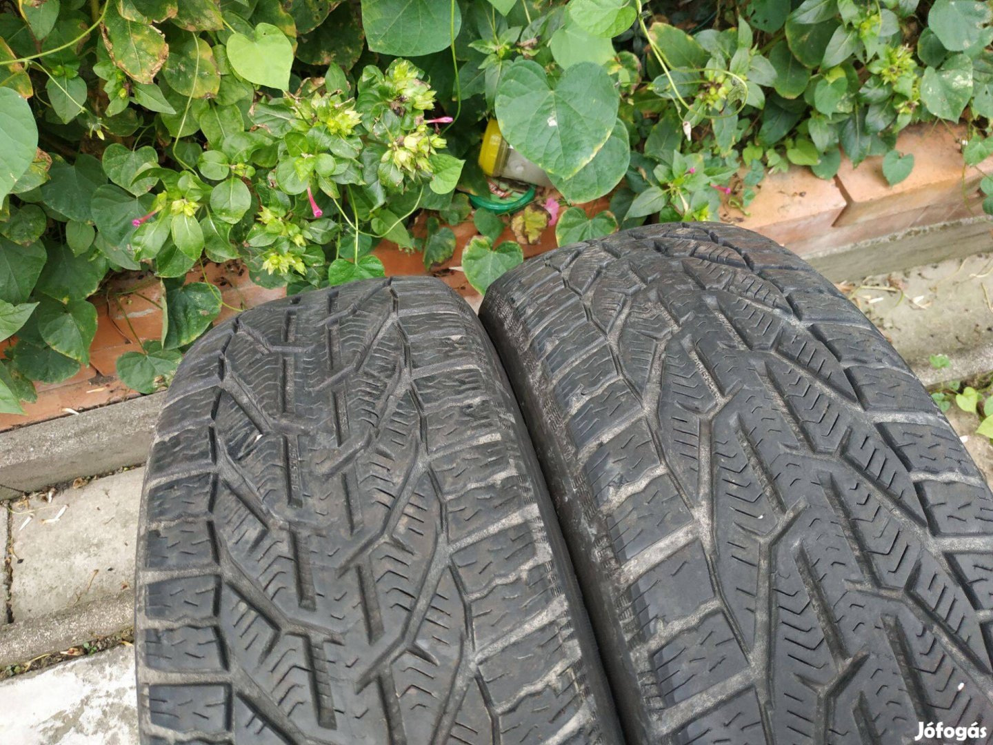 Téligumi 205/55R16 párban eladó