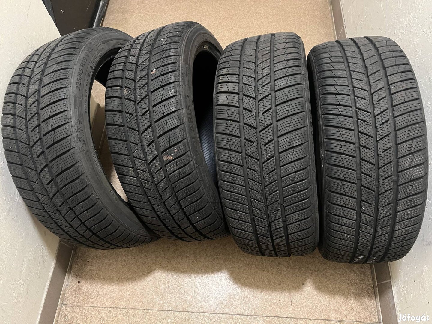 Téligumi 225/45 R19
